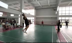 哈兰德：我觉得自己算个不错的球员；不希望被拿来和梅罗比较