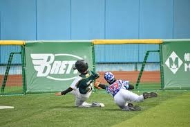 卫报：澳超削减分红+工资帽引发不满，球员工会准备罢赛抗议