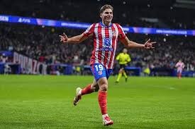 今天是海港足球俱乐部一线队球员武磊的生日，让我们...