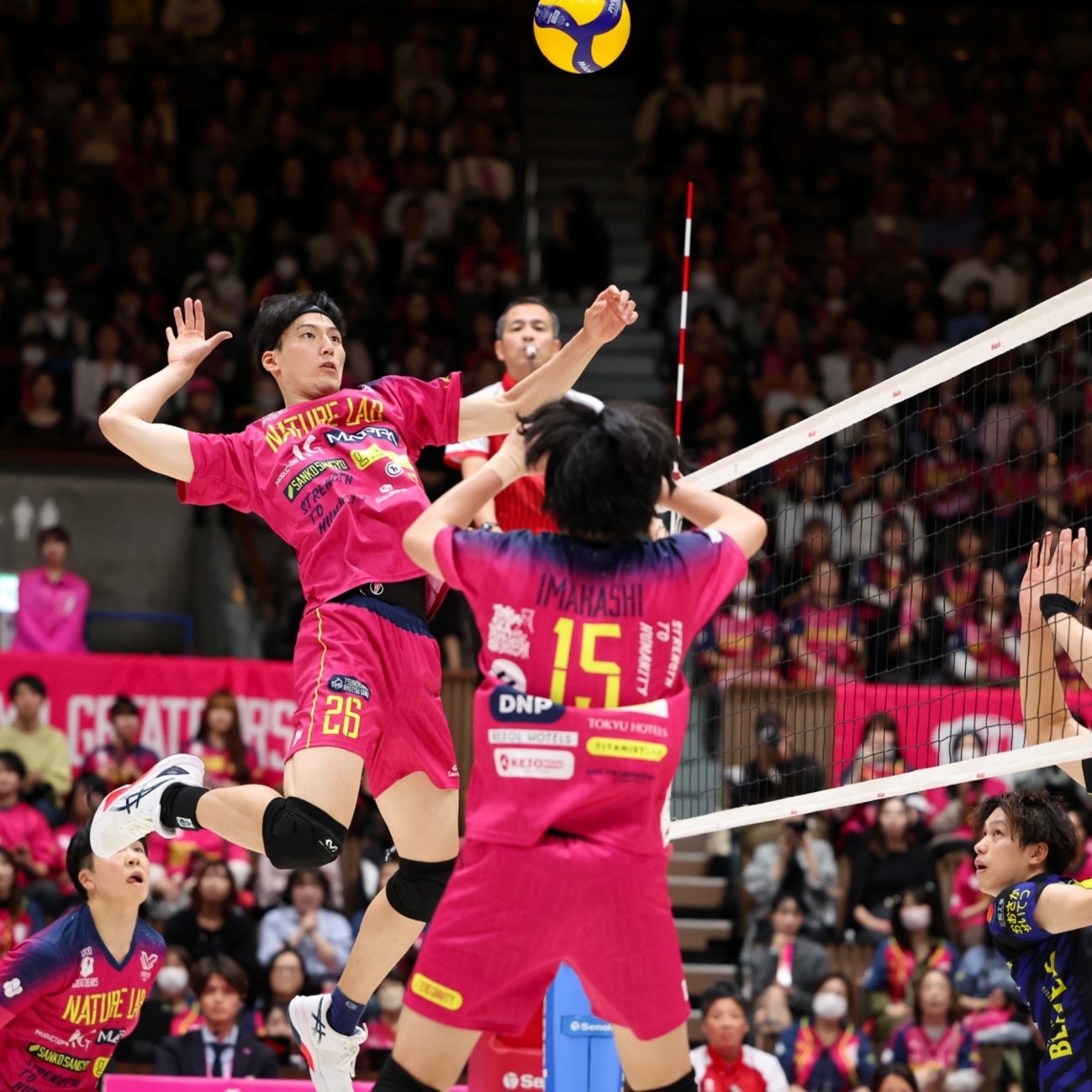 晴天怒怼白银电竞：我挣干净钱，你恰黑流量！Cryin：BLG还会回暖